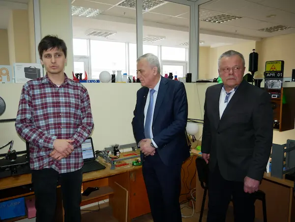 Керівництво Академії відвідало Інститут загальної енергетики НАН України Молодь