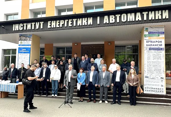 Майданчик освітніх і кар’єрних можливостей: в ННІ енергетики, автоматики і енергозбереження відбувся День гостинності та Ярмарок вакансій – 2026 - Віктор Каплун